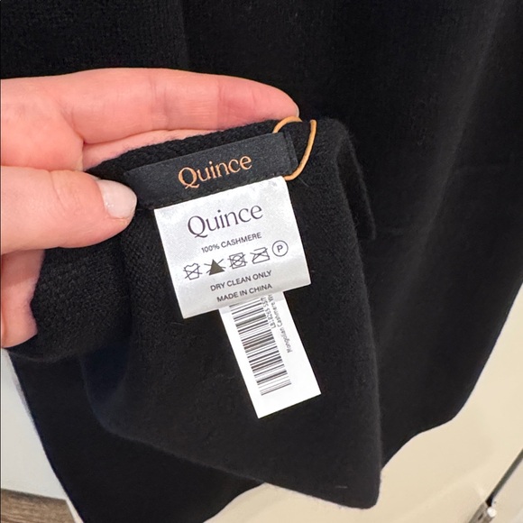 NEW Quince 100% Mongolian Cashmere Wrap in Black - Picture 4 of 4